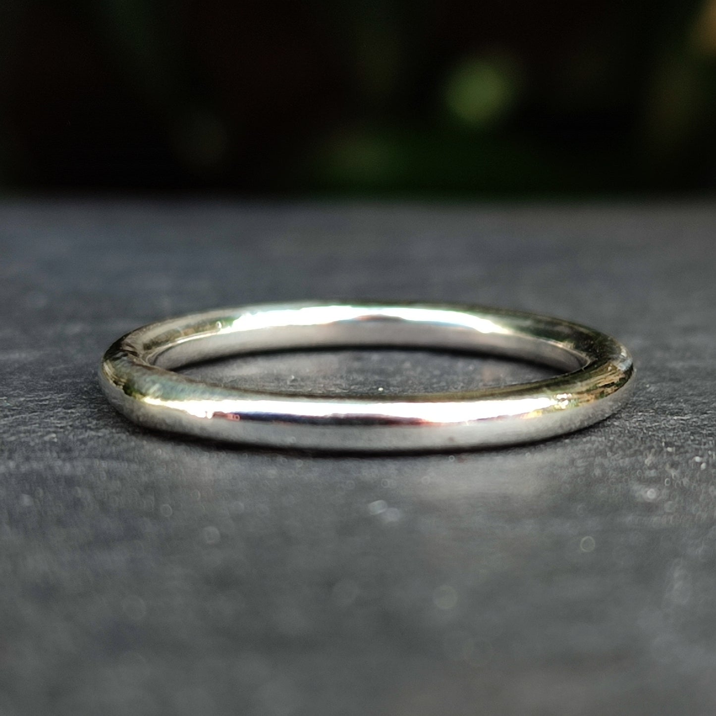 plain silver band ring