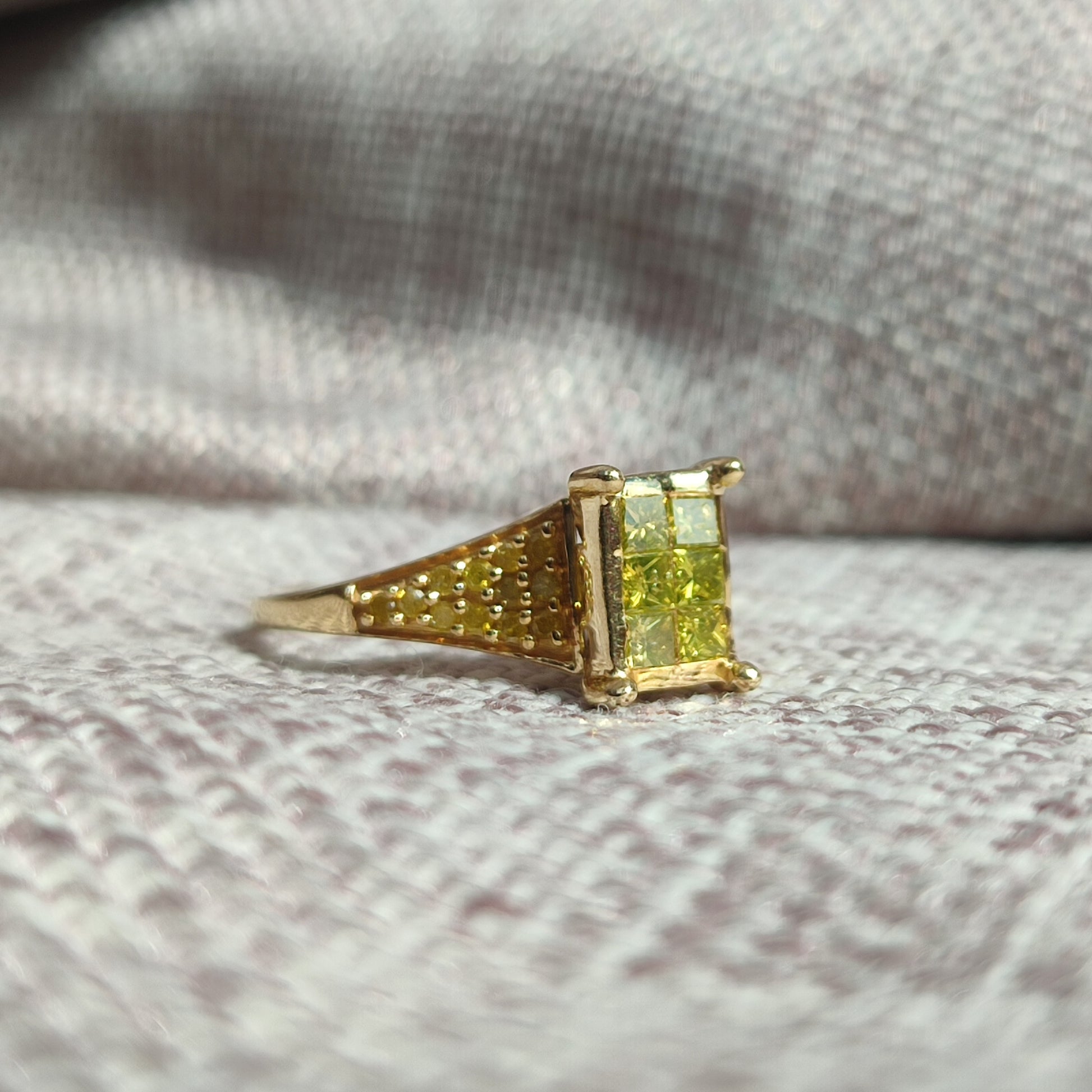 9ct Gold Yellow Diamond Ring - silverhollowjewellery