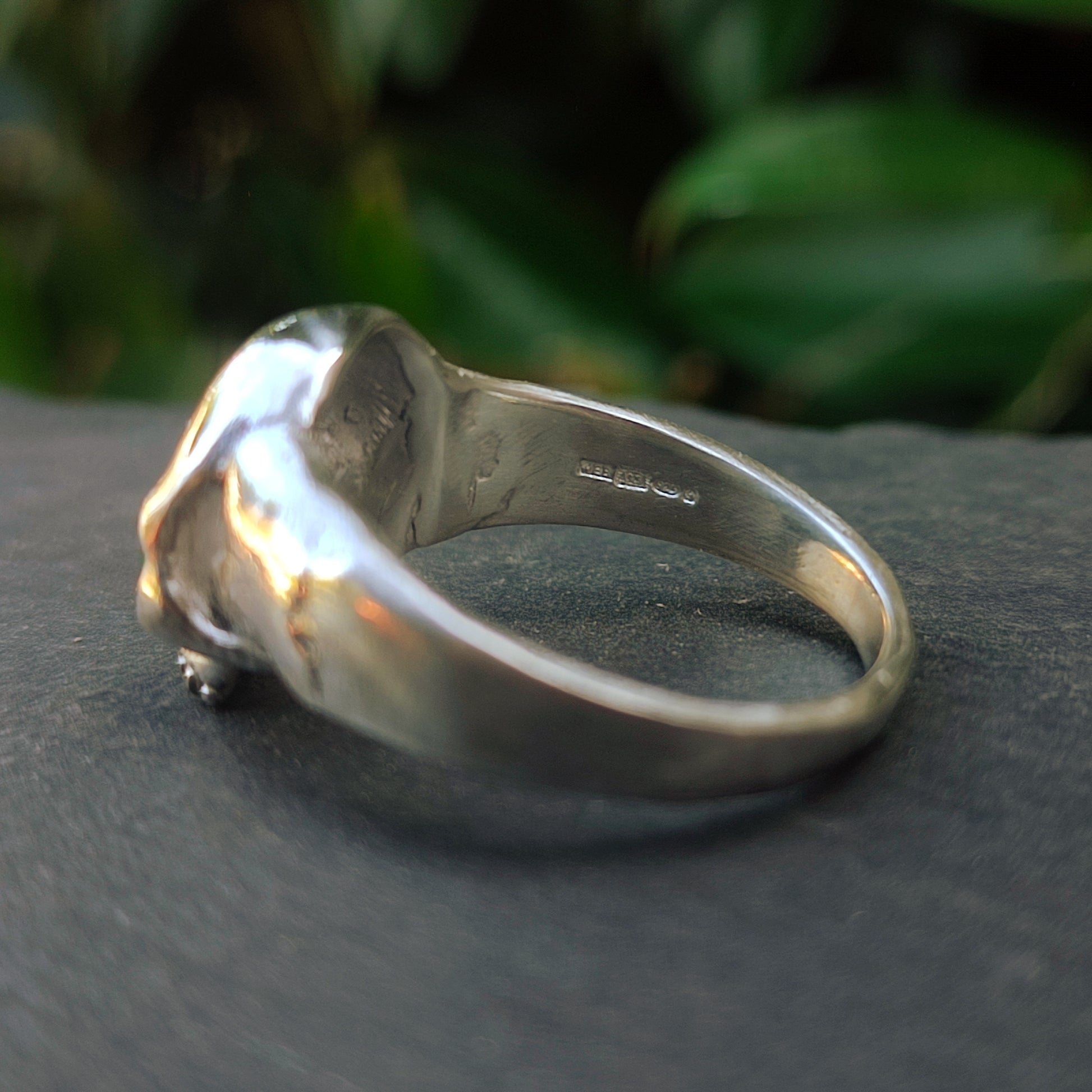 Emerald Skull Ring - silverhollowjewellery