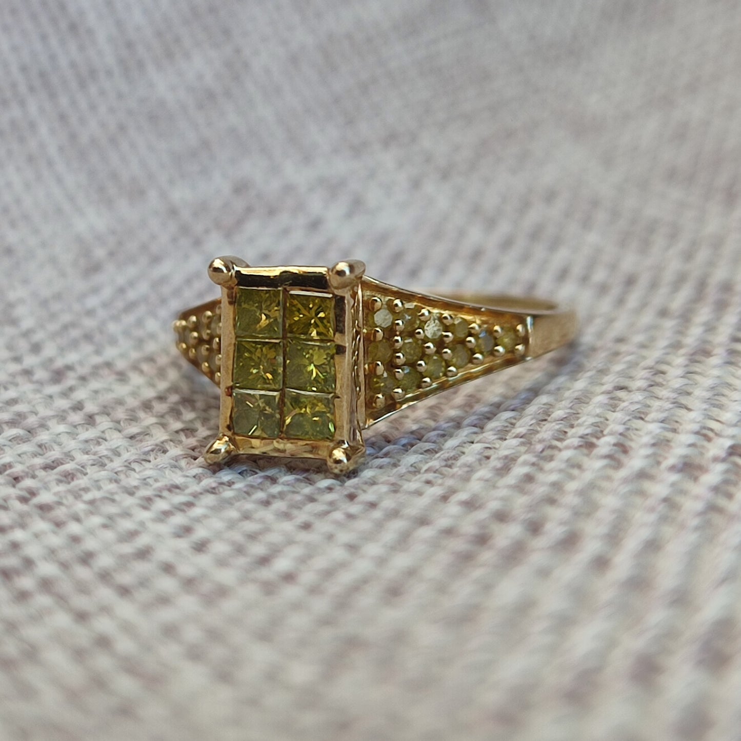 9ct Gold Yellow Diamond Ring