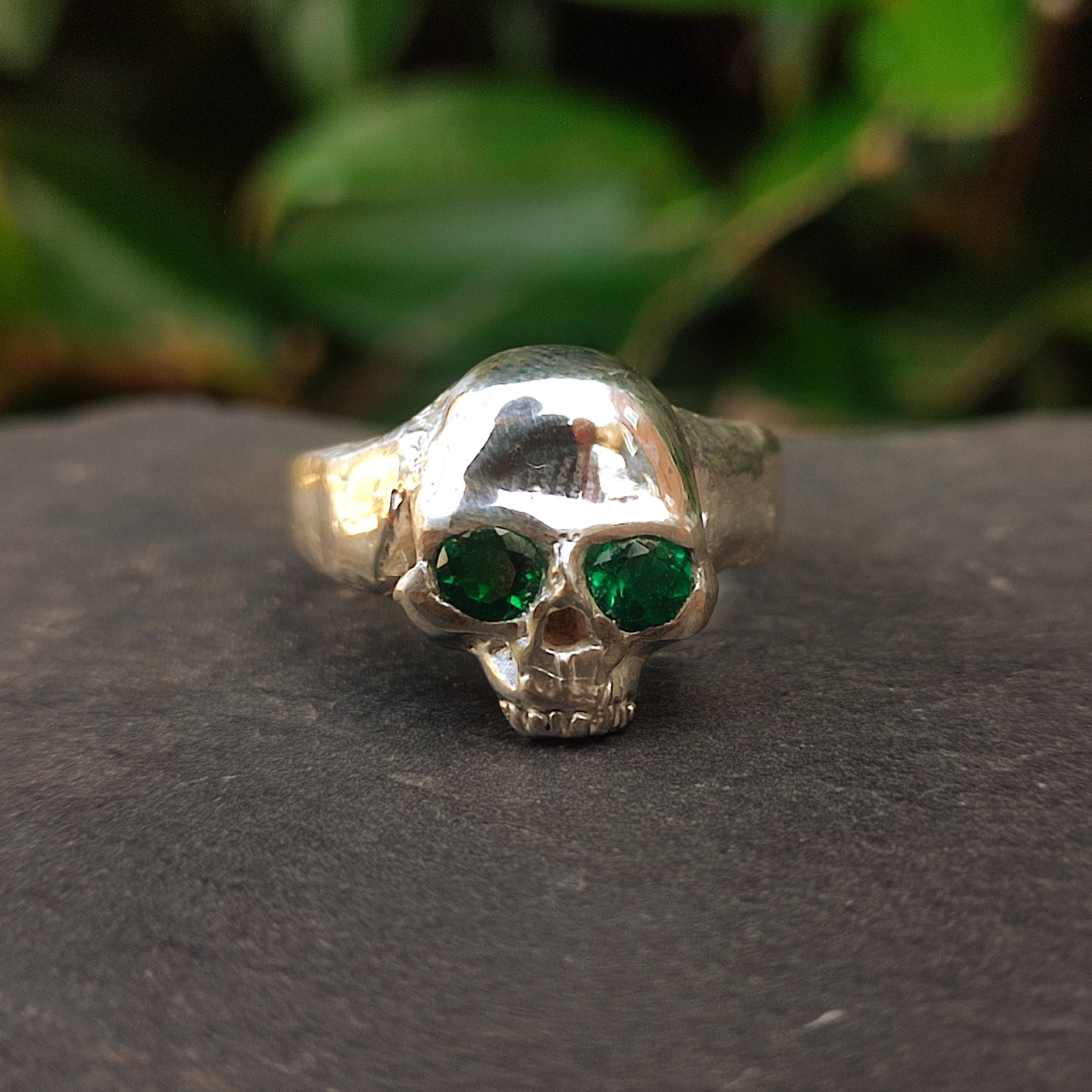 Emerald Skull Ring - silverhollowjewellery