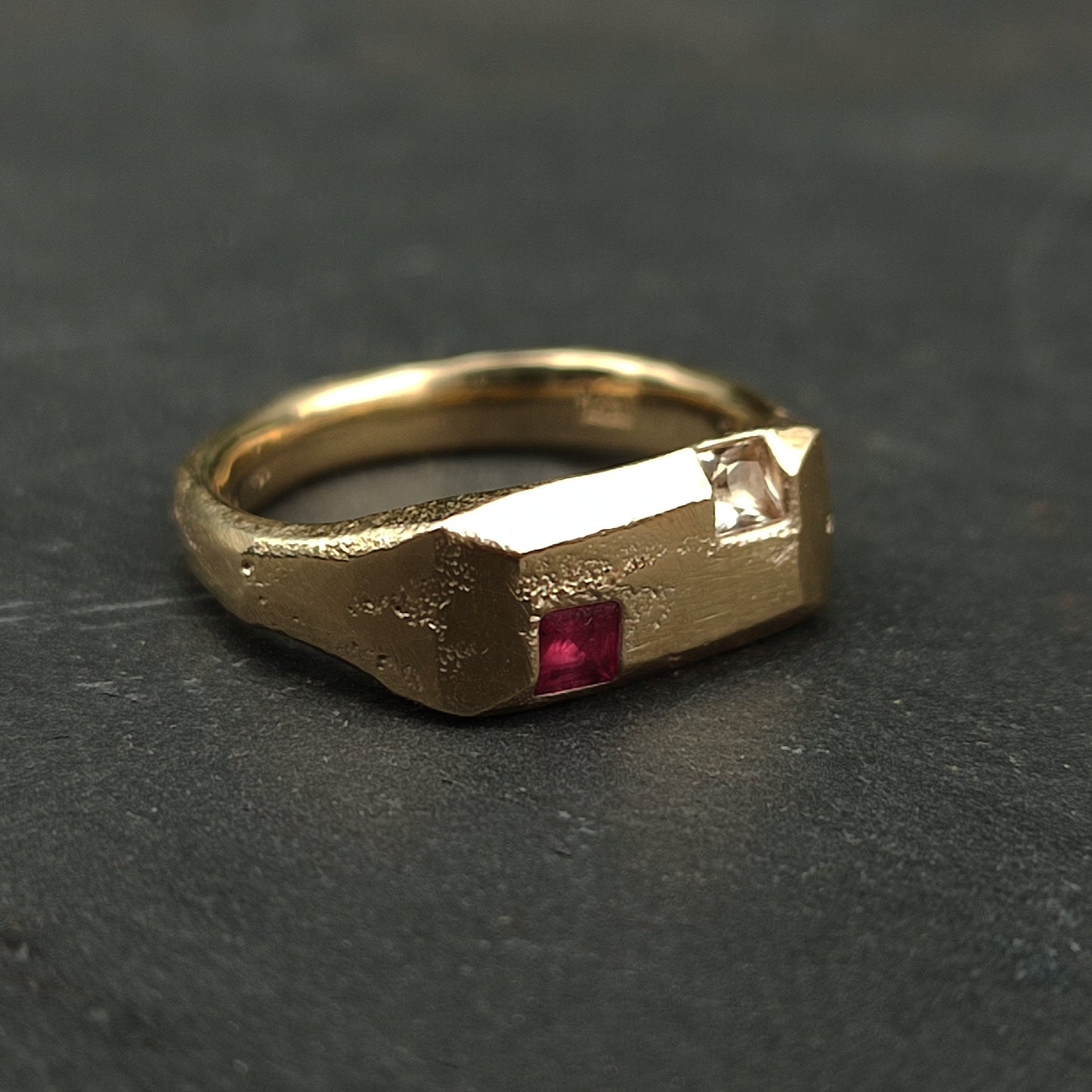 9ct Sandcast Sapphire/Ruby Signet