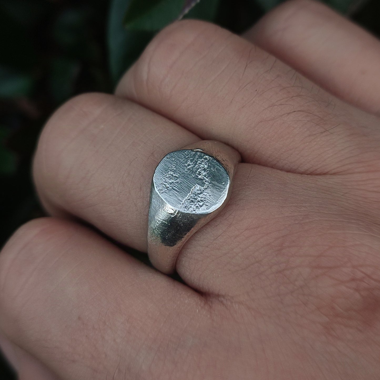 Raw Oval Signet