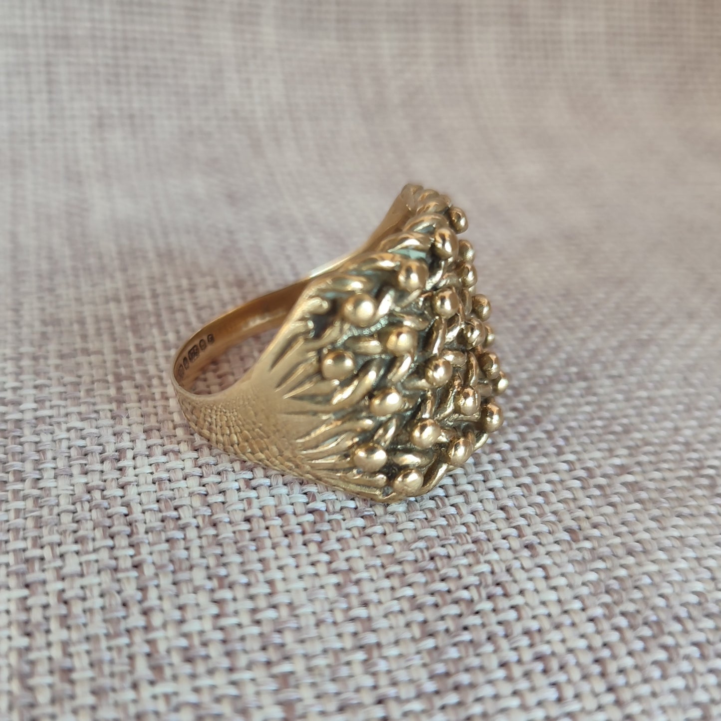 9ct Keepers Ring - silverhollowjewellery