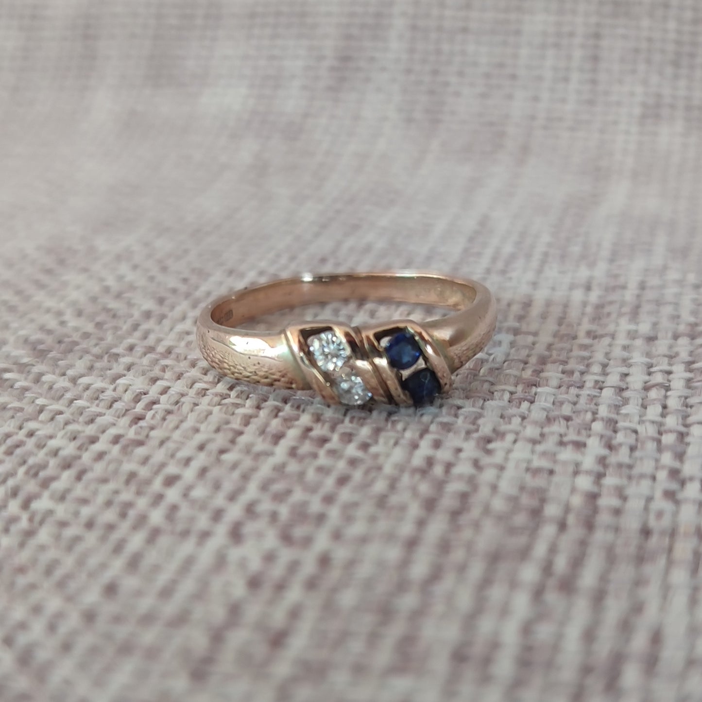 9ct Diamond and Sapphire Ring - silverhollowjewellery